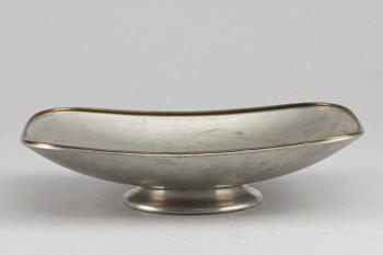 SKÅLFAT, tenn. Firma Svenskt Tenn. 1900-talets första hälft.