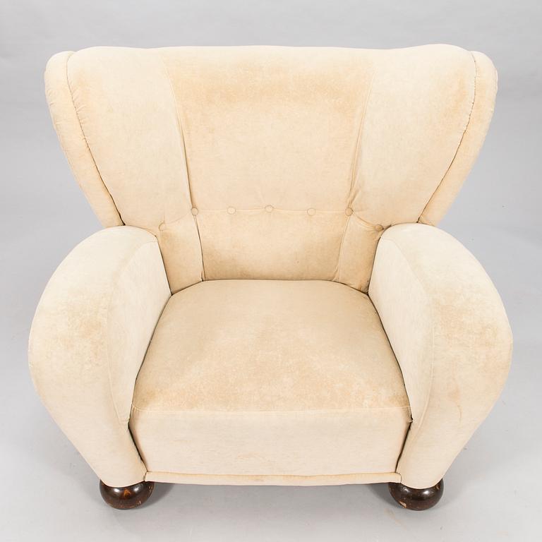 MÄRTA BLOMSTEDT,  an 'Aulanko-model' armchair. Designed in 1939.