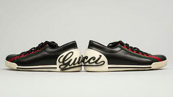 SKOR, Gucci.