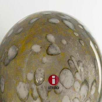 Oiva Toikka, A glass bird 'Pine grossbeak female' Unique Days spring 2006, signed O. Toikka Nuutajärvi.