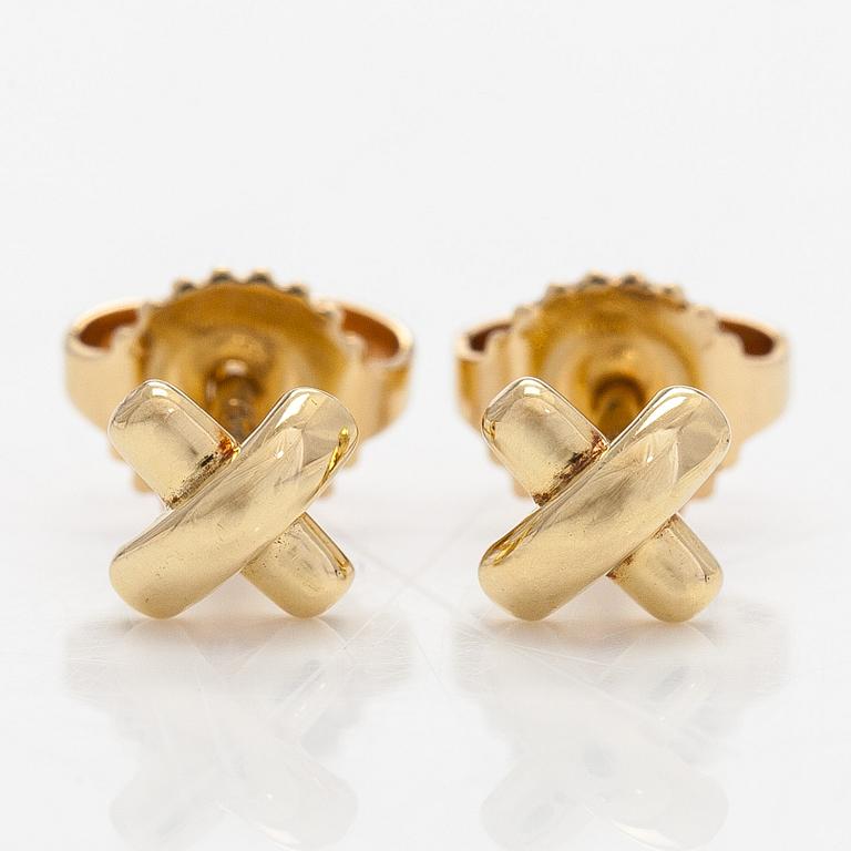 Tiffany & Co, a pair of 18K gold 'Cross Stitch' earrings.