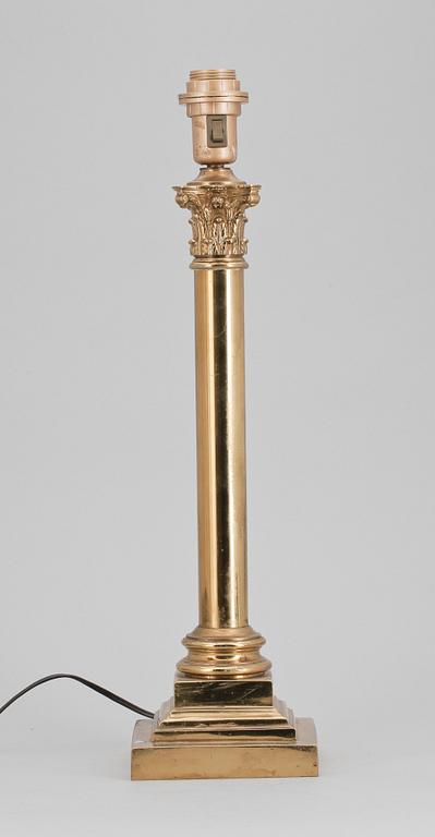 BORDSLAMPA, mässing, empirestil, 1900-tal.