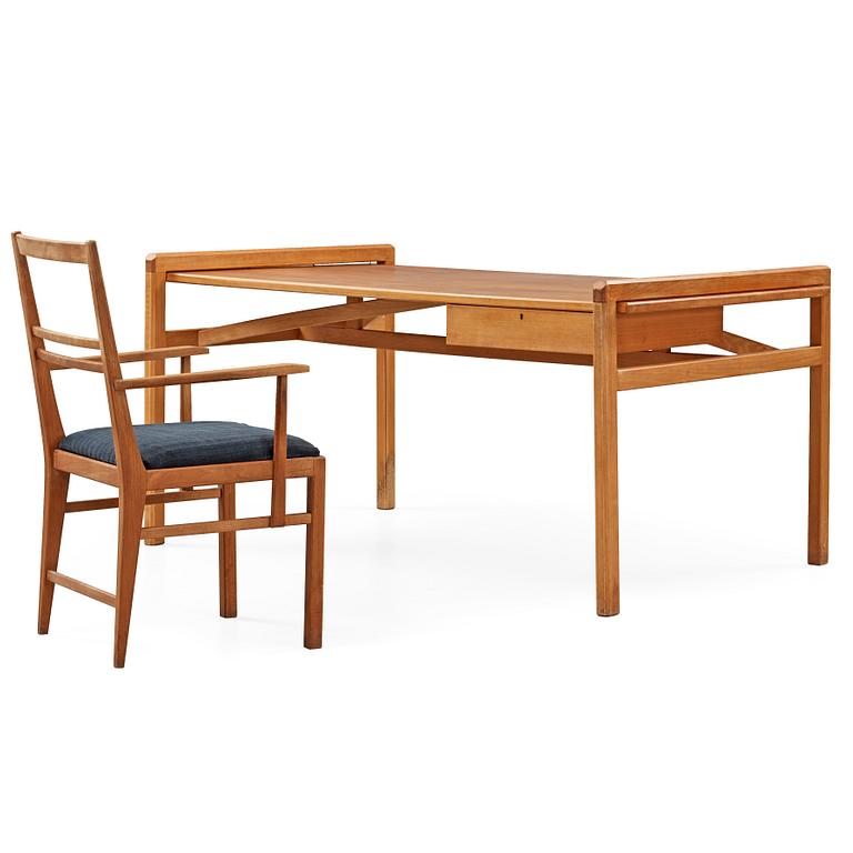 A Marianne von Münchow Swedish Modern beech desk with chair, 1950's.