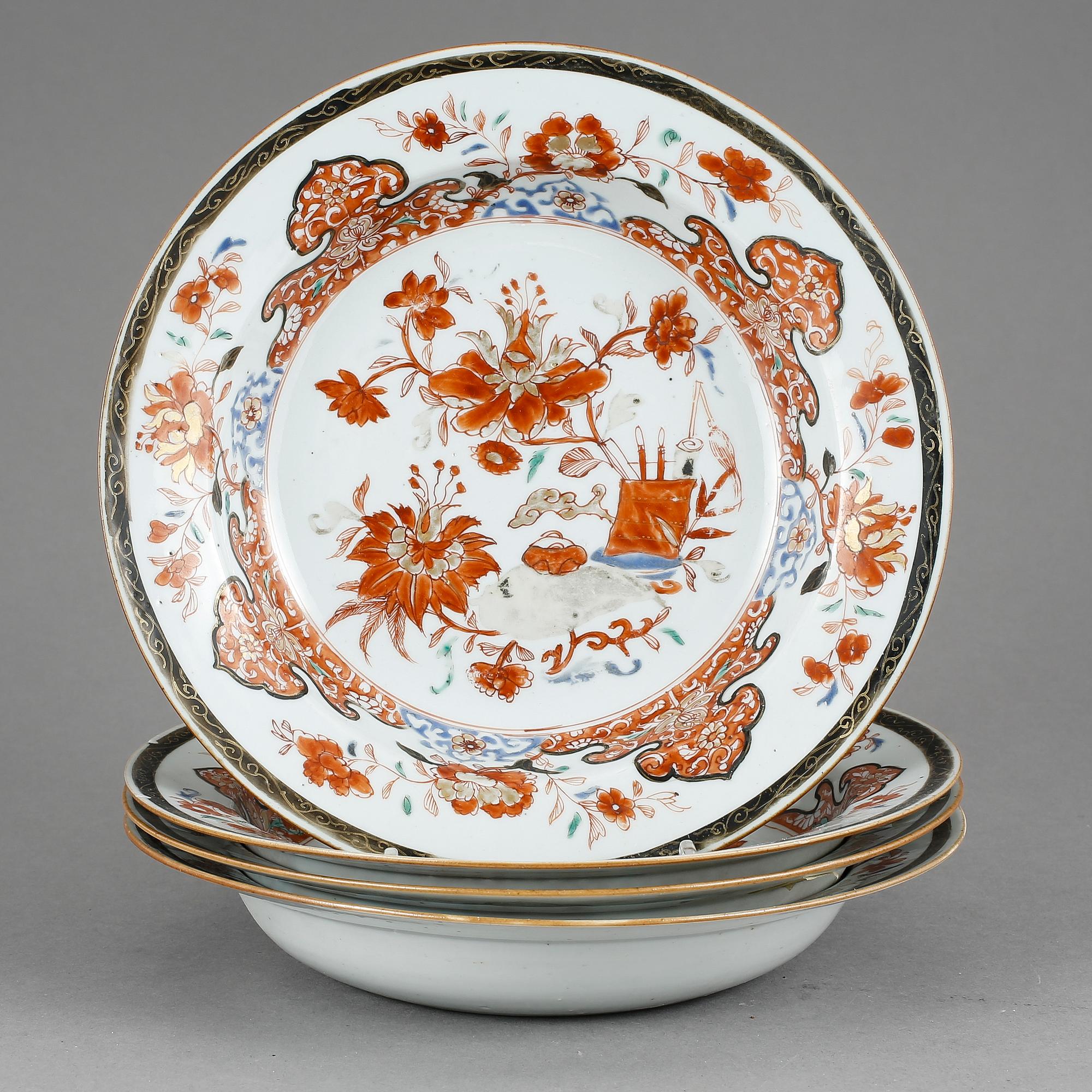 TALLRIKAR 4 st, porslin. Qianlong Kina (1736-1795).