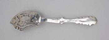 UPPLÄGGNINGSBESTICK FÖR FISK, silver, Ryssland,1891. Tot. vikt ca 109,5 gr.