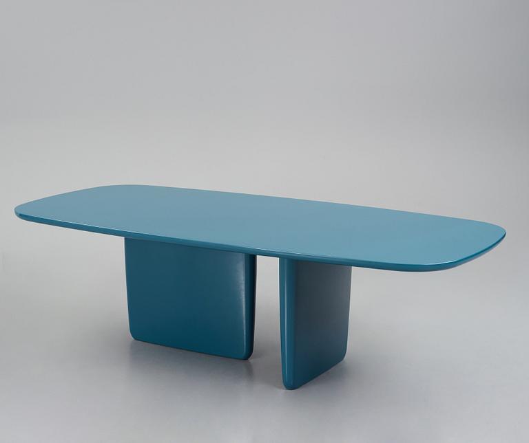 Edward Barber & Jay Osgerby, a "Tobi-ishi, Rectangular table" B&B Italia, post 2014.