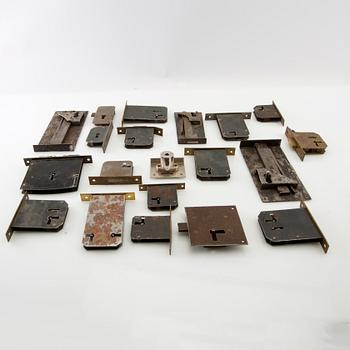 Fittings, handles, hinges, keys, etc. 19th/20th century.