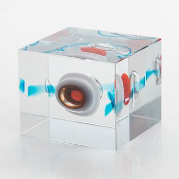 Oiva Toikka, lasikuutio, signeerattu Oiva Toikka Nuutajärvi.