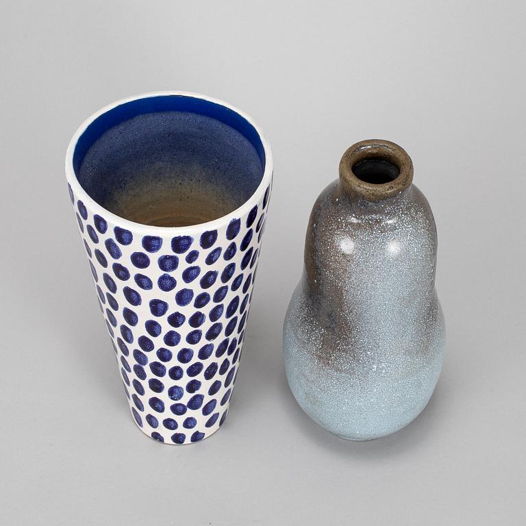 VICKE LINDSTRAND, 2 ceramic vases, Upsala-Ekeby.