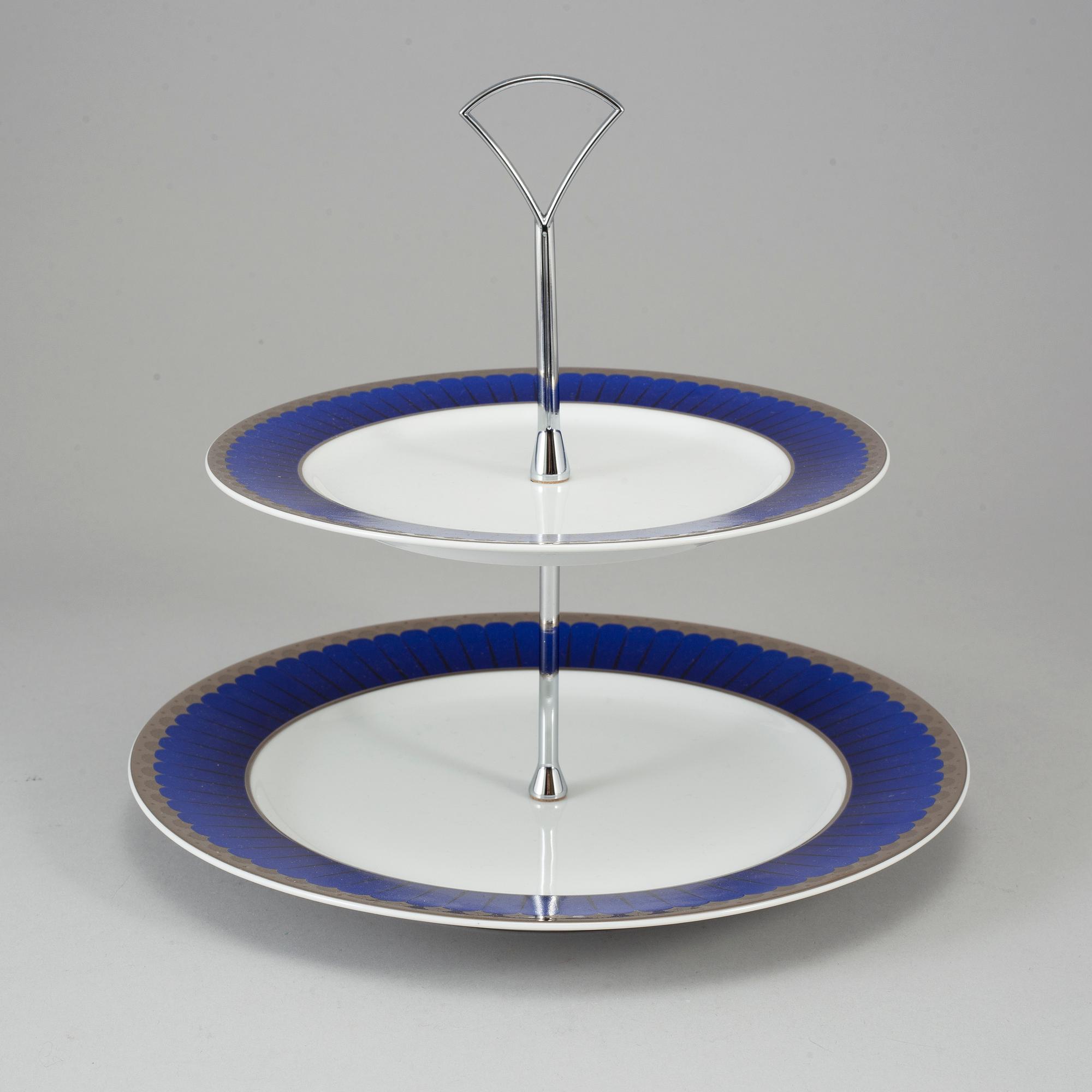 SIGVARD BERNADOTTE, servis, 45 delar, porslin. "Christineholm", Fyrklövern.