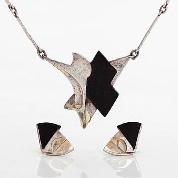 Zoltan Popovits, a sterling silver and ebony necklace and earrings, Lapponia 1985.