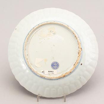 A blue and white porcelain plate, Ming dynasty, Wanli (1572-1620).
