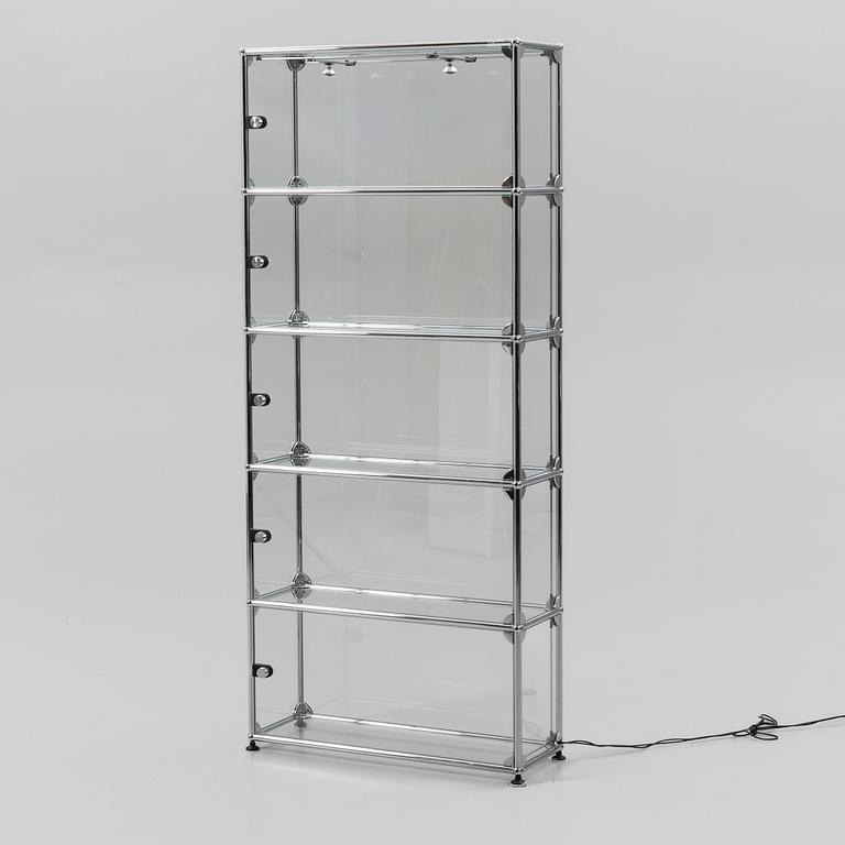 Display cabinet, USM Haller, 2000s.
