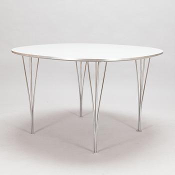 A "Superellips" dining table by Bruno Mathsson & Piet Hein for Fritz Hansen, Denmark, 1997.