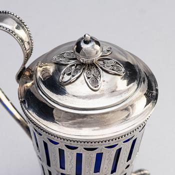 Stephan Westerstråhle, senapskanna, silver  med blå glasinsats, Stockholm 1795.