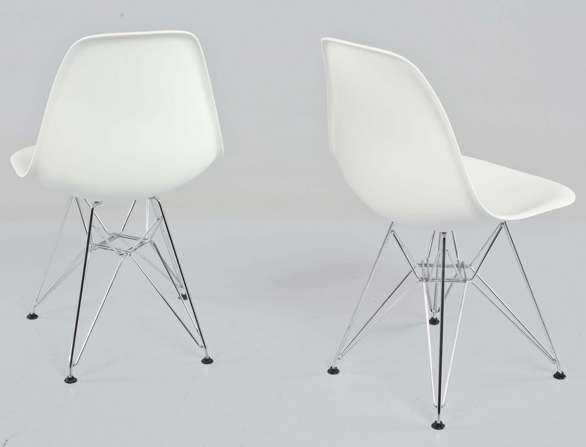 STOLAR, ett par, "Plastic chair", Charles och Ray Eames, Vitra, 2000-tal.