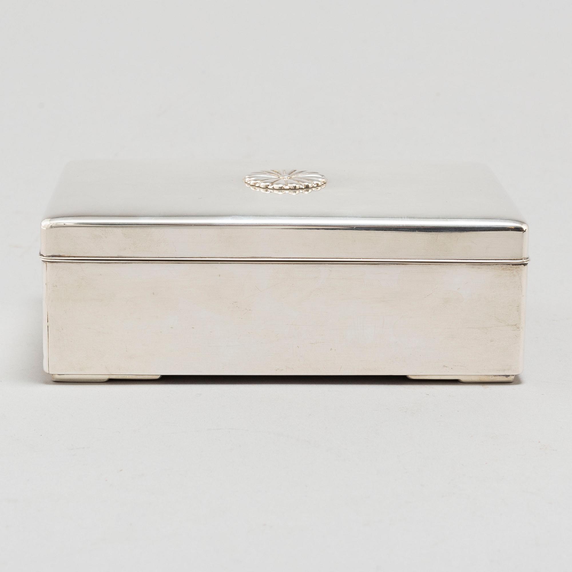 A sterling silver box, by K. Hattori & Co, Japan.
