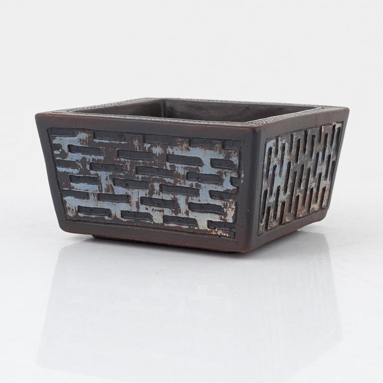 Wilhelm Kåge,  a 'Farsta' stoneware bowl, Gustavsbergs Studio, 1955.