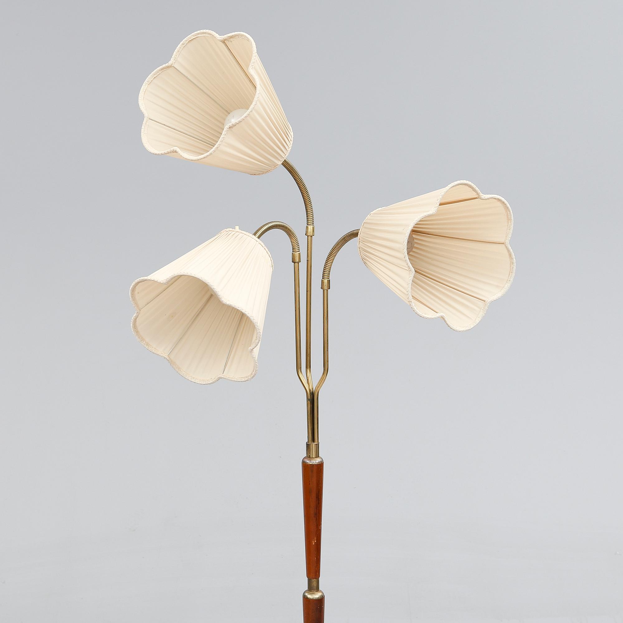 GOLVLAMPA, 1900-talets mitt.