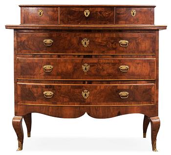 356. A Swedish late Baroque 18th century commode.