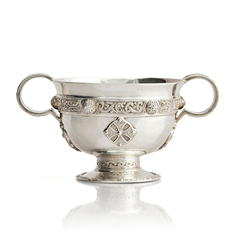 A British early 20th century silver bowl, mark of Lambert & Co (Herbert Charles Lambert), London 1911.