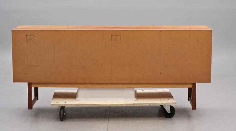 SIDEBOARD, sannolikt Ib Kofoed-Larsen, Säffle Möbelfabrik, 1900-talets andra hälft.
