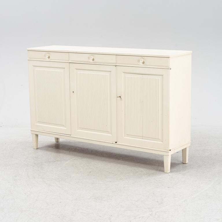 Carl Malmsten, sideboard, "Herrgården", Bodafors, 1900-talets andra hälft.