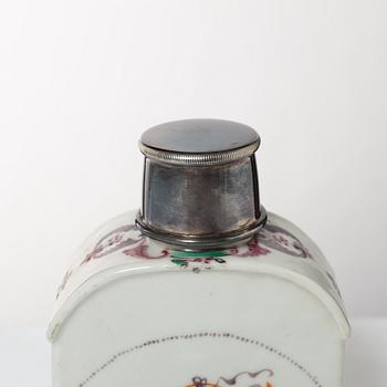 Tedosa och stekfat, kompaniporslin, Kina, Qingdynastin, 1700-tal.