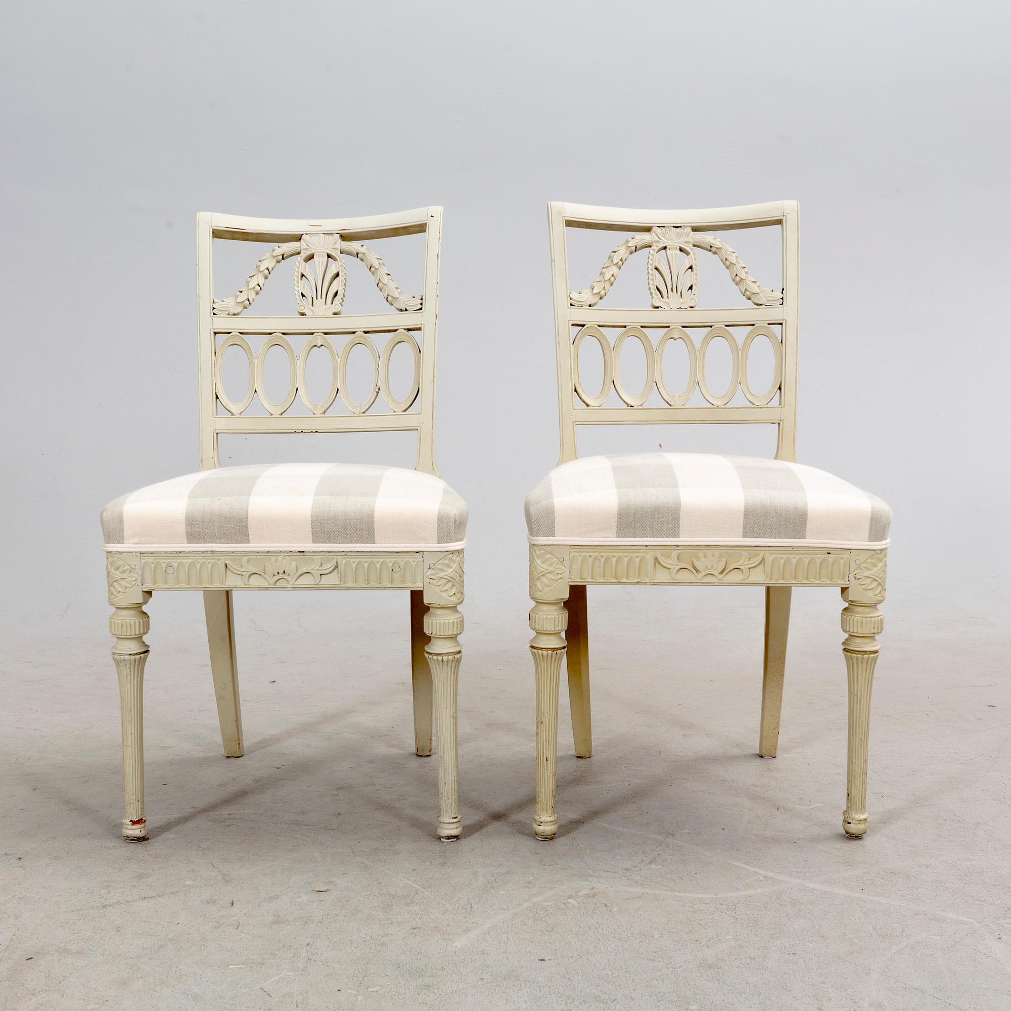 Stolar sex stycken snarlika, sengustavianska omkring 1800.