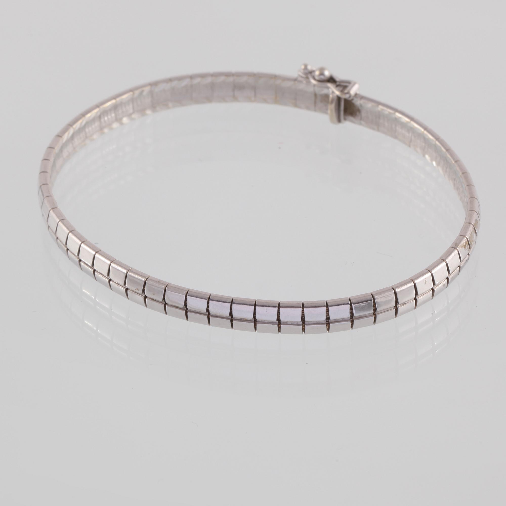 ARMBAND, 18K vitguld, importstämplat. Vikt 19,1 gram.