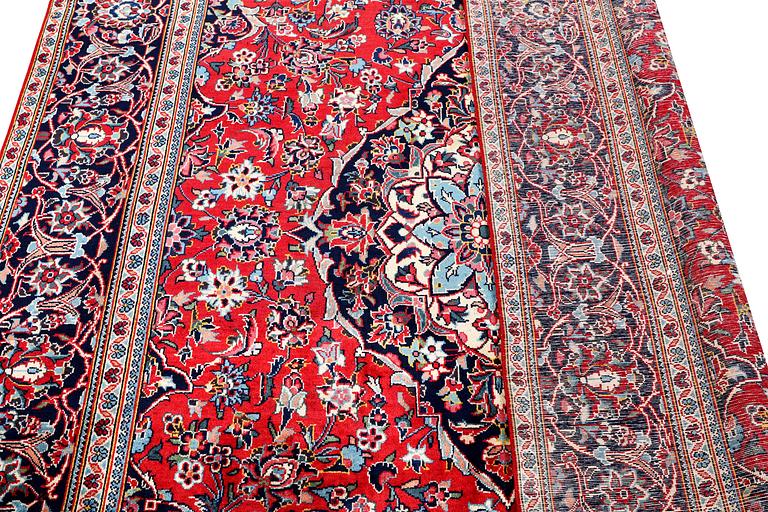 Matta, Keshan, ca. 332 x 190 cm.