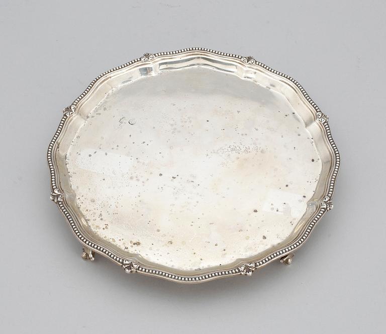 SALVER, silver, Thomas Bradbury, London, England, 1899-1900. Totalvikt 358 g.