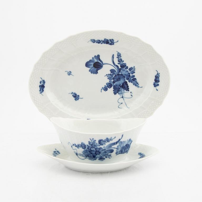 Service 68 dlr "Blå Blomst" Royal Copenhagen Denmark porcelain 1967-1991.