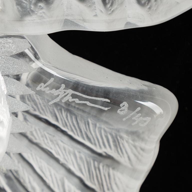 LUDVIG LÖFGREN, "Eagle", skulptur, glas och vitmetall, signerad och numrerad 8/43.