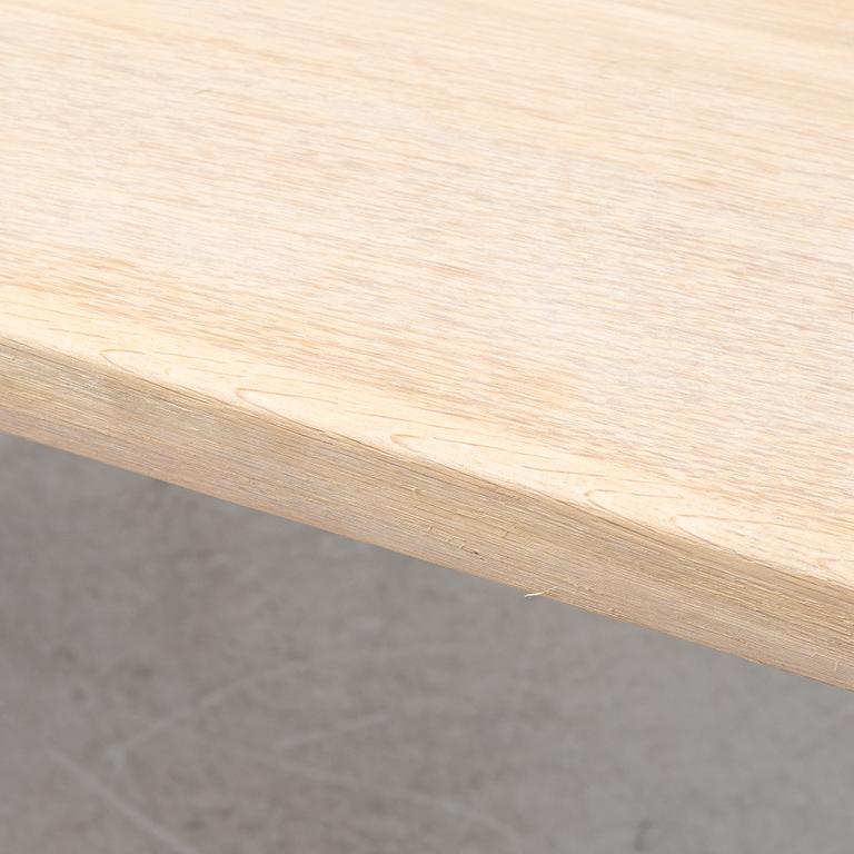 Christian Troels & Jacob Plejdrup, matbord, specialbeställt, "Tree table modell 1404", dk3, Denmark.