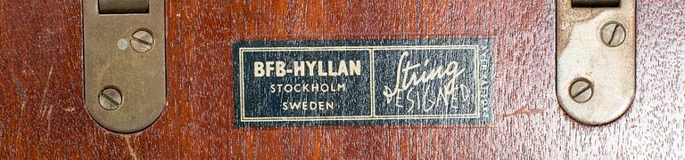 STRINGHYLLA, Formgiven av Nisse Strinning för String Design AB.