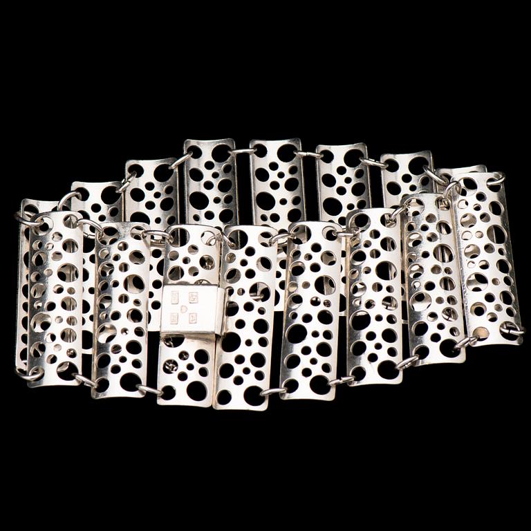LIISA VITALI, ARMBAND, silver. Westerback, Helsingfors 1970.