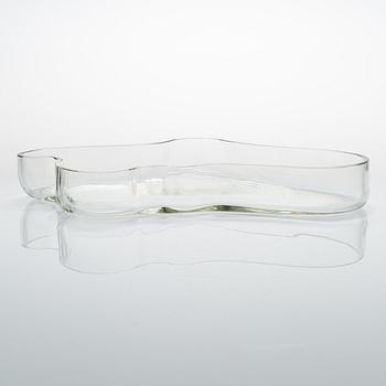 Alvar Aalto, a '9748' dish for Karhula Glassworks in production 1937-1949.