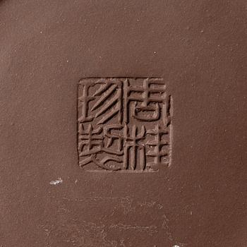 Zhou Guizhen, A yixing teapot, 1980s.