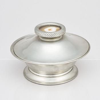 Nils Fougstedt, & Estrid Ericson, a pewter lidded bowl with an onyx finial, Svenskt Tenn, Stockholm 1936.