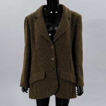 An Olive green Tweed Blazer, size 44(FR).