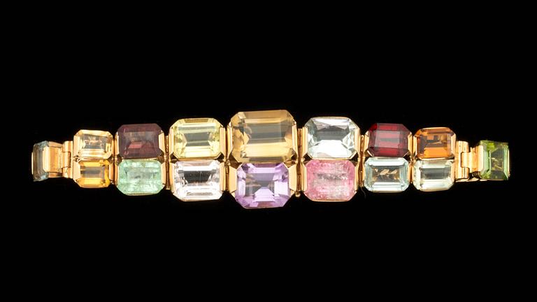 A quartz, beryl and tourmaline bracelet. Made by Swedish goldsmith G. Dahlgern, Malmö.