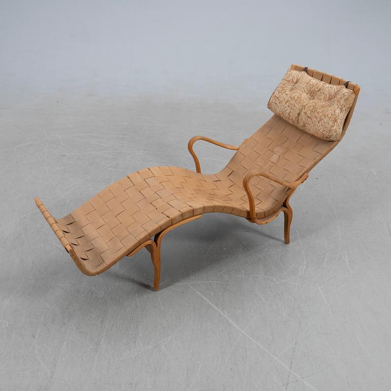 Bruno Mathsson, Armchair, "Pernilla 3", Karl Mathsson Company, Värnamo, 1960s.