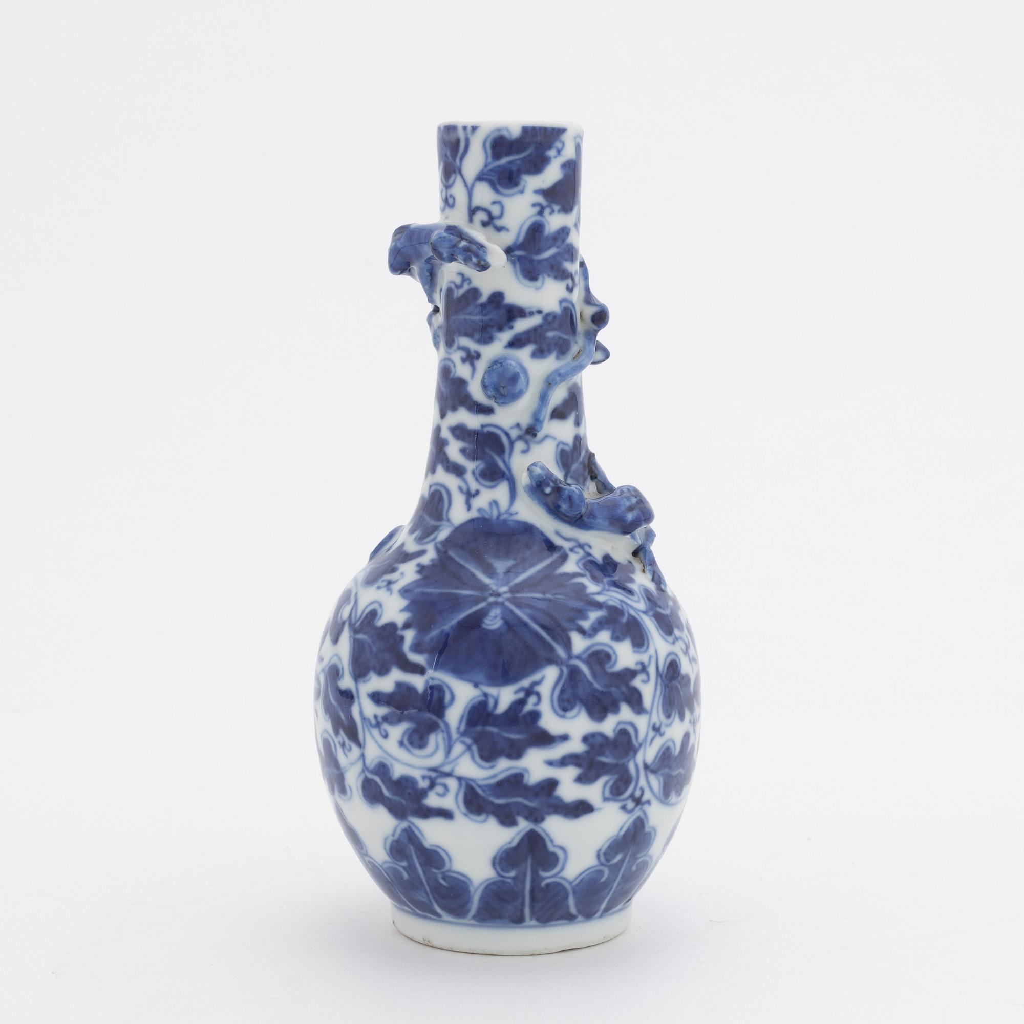 A blue and white vase, 20th century.
