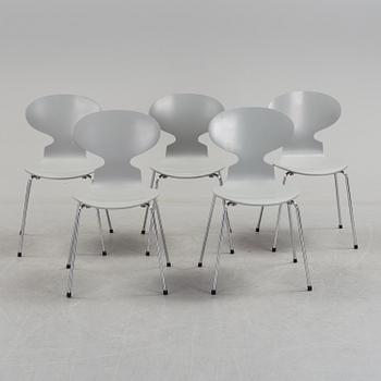 ARNE JACOBSEN, stolar, fem stycken, "Myran", Fritz Hansen, 1993.