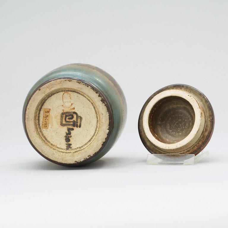 A Gunnar Nylund stoneware jar and cover, Bing & Grøndahl, Denmark 1920's-30's.