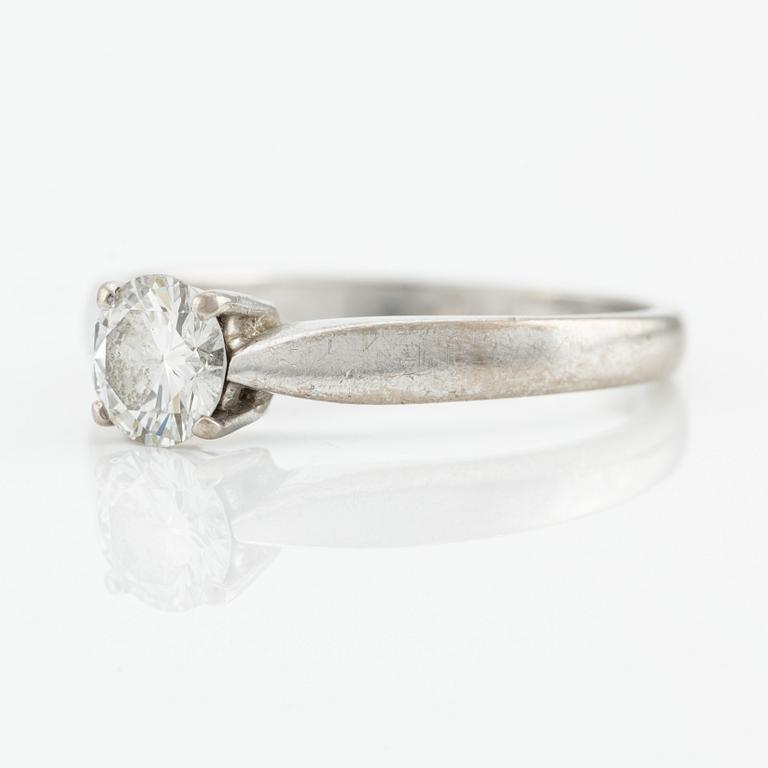 Ring in 18K white gold with a brilliant-cut diamond approx. 0.50 ct.