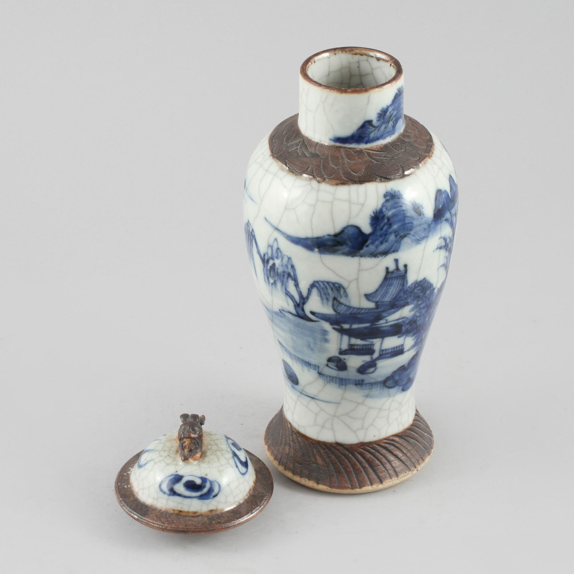 LOCKURNA, porslin, Kina, 1800/1900-tal.