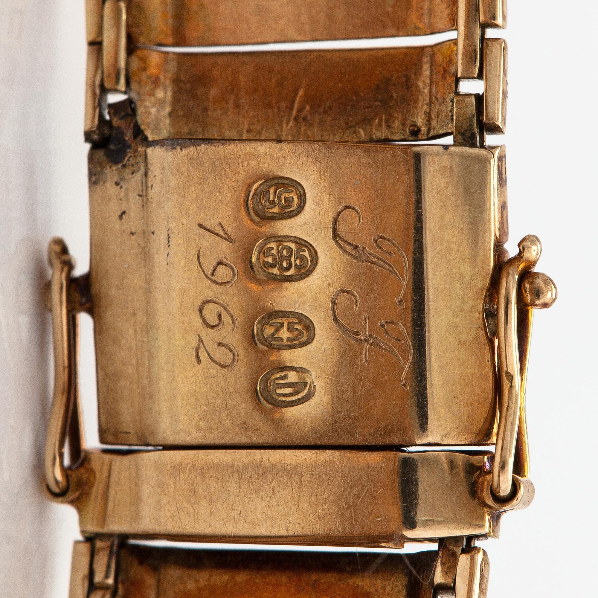 A 14K gold bracelet. L. Gunnari, Helsinki 1929.