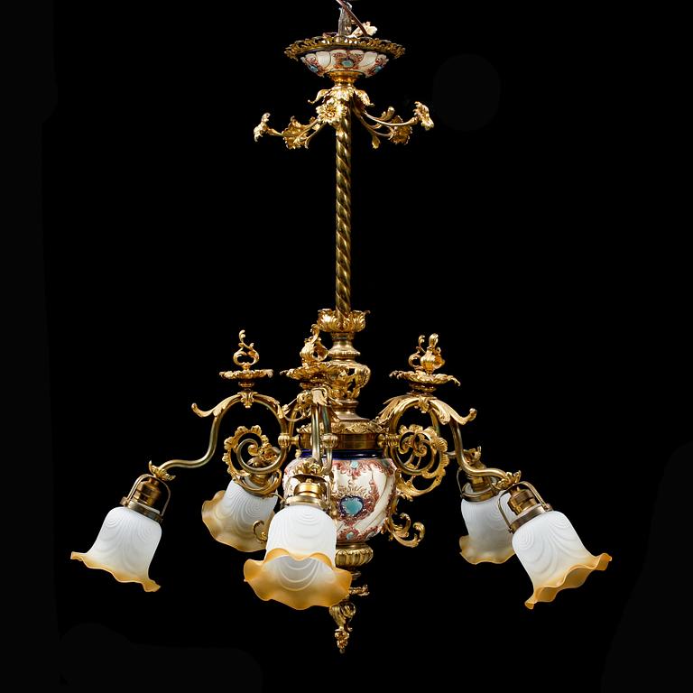 TAKLAMPA, 1900-talets början, höjd ca 100 cm.